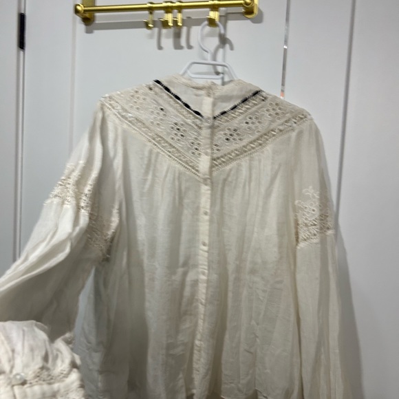 Free People pre-loved excellent condition lace top w. ribbon & embroidery Large - Picture 2 of 6
